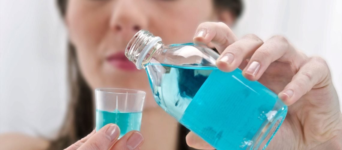 How-to-Use-Mouthwash-Efficiently-for-Healthy-Gums-1